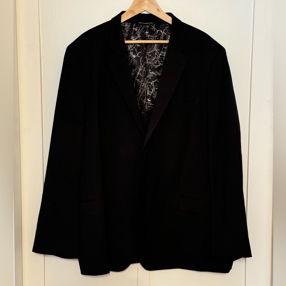 Nautica lightweight navy blazer with slight stretch